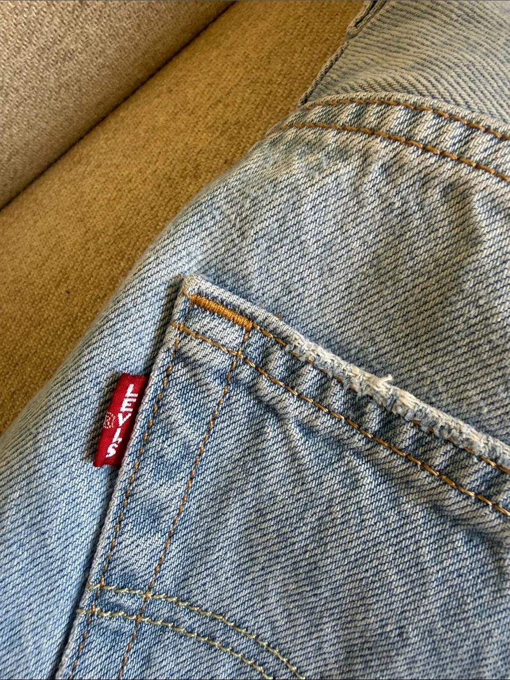501 Levi's 90’s Light Blue Straight-Leg Jeans